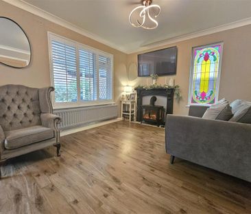 4 bedroom detached house to rent - Photo 4