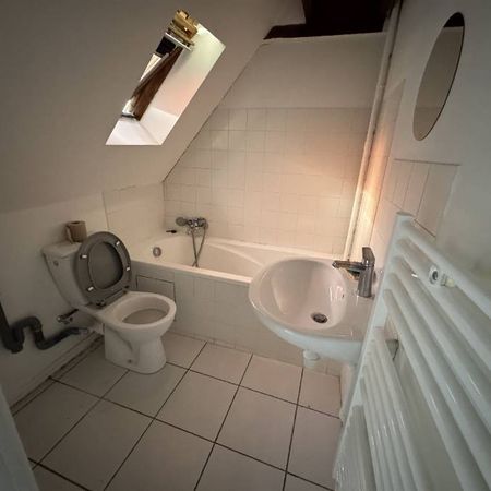 Location Appartement 2 pièces 25m² - Photo 3