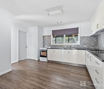 Large Block in Central Melton! - Photo 4