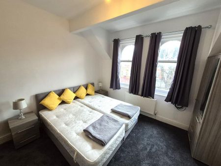 2 bedroom flat to rent - Photo 4