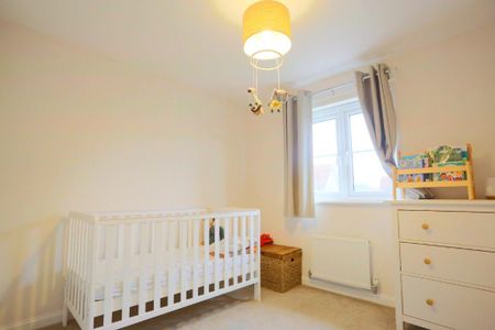 3 bedroom terraced house to rent - Photo 3