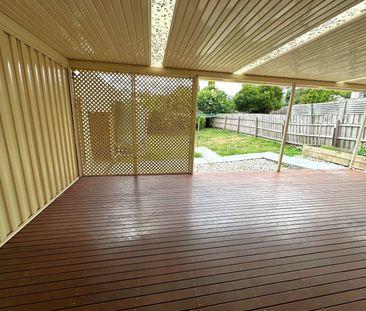 COSY 3 BEDROOM HOME WITH SHED - Photo 6