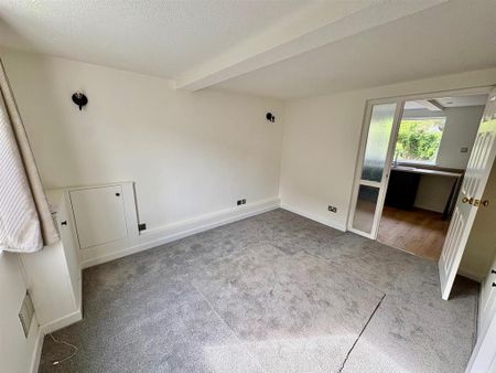 2 bedroom terraced house to rent - Photo 3