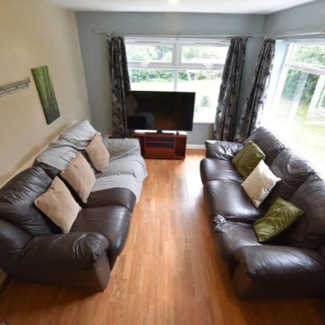 6 Bed - 3 Moor Park Drive, Headingley, Leeds - LS6 4BX - Student - Photo 1