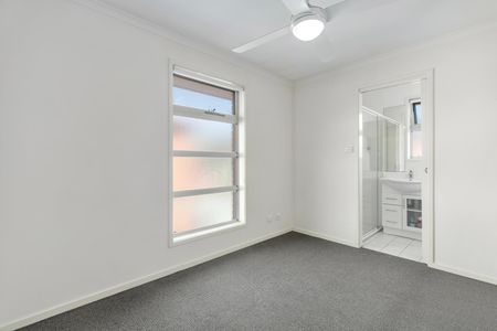 6/4 Taroona Pl, Lyons ACT 2606 - Townhouse For Rent | Domain - Photo 2
