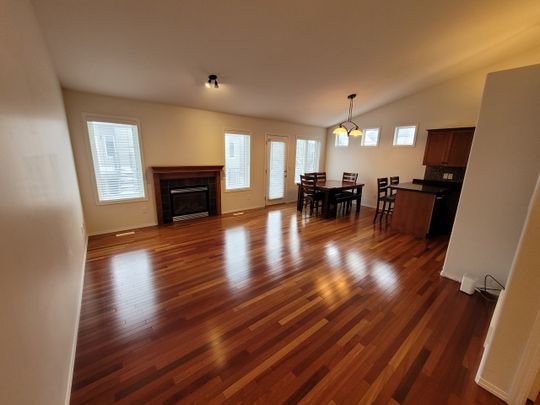 2 Beds & 2.5 Baths Townhouse Style Property In Willowgrove Area - Photo 1