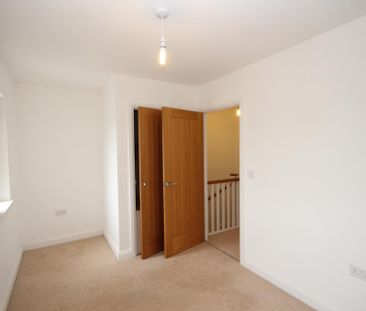 2 bedroom semi-detached house to rent - Photo 3