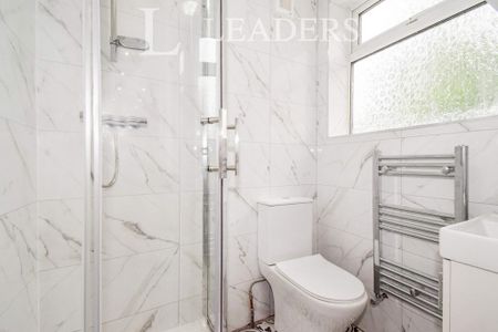 1 bedroom semi-detached house to rent - Photo 4