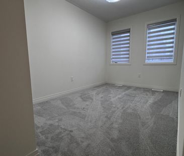 For Lease - 25 King George Way, Clarington, Ontario - Photo 6