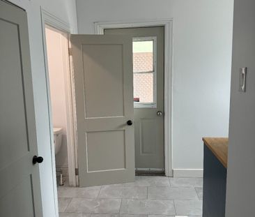 484A Gladstone Avenue Ottawa ON K1R 5N8 - Photo 2