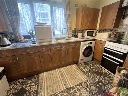 2 bedroom terraced house to rent - Photo 3