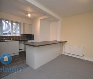 2 bed Flat for Rent - Photo 6
