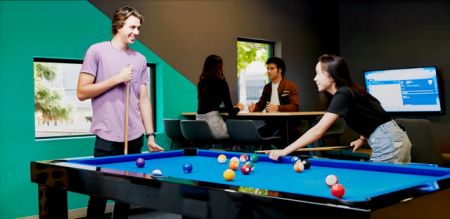 5 Bedroom Apartment - Photo 3