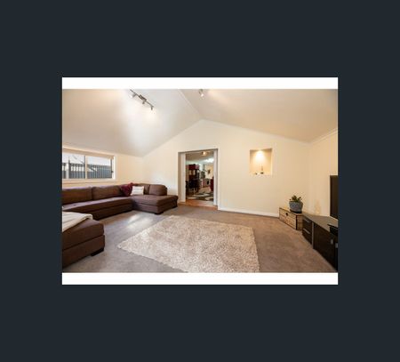 37 Saville Avenue, Lavington, NSW 2641 - Photo 3