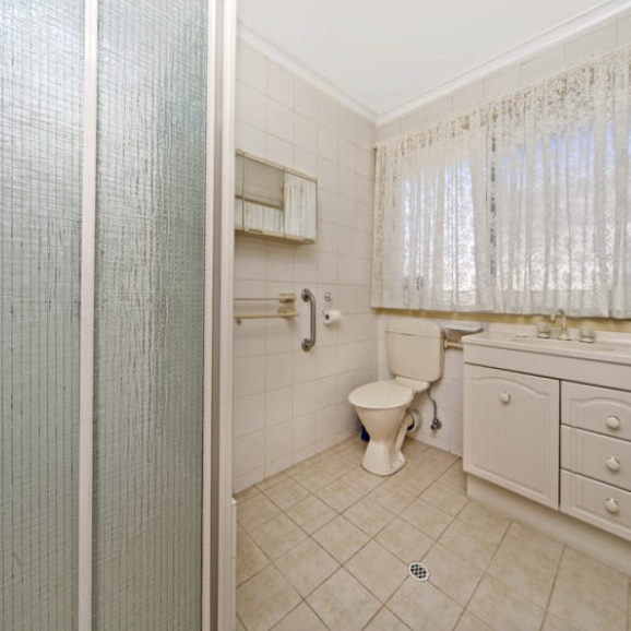3 Bedrooms + Rumpus + Side Access - Photo 1