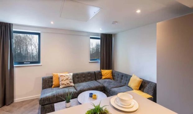 3 Bed Apartment - Photo 1