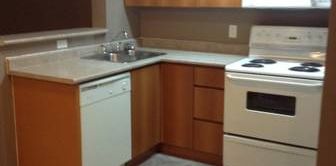 BACHELOR UNIT, 2nd floor, Clearbrook - Photo 2