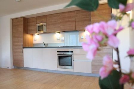 3 bedroom apartment to rent - Photo 5