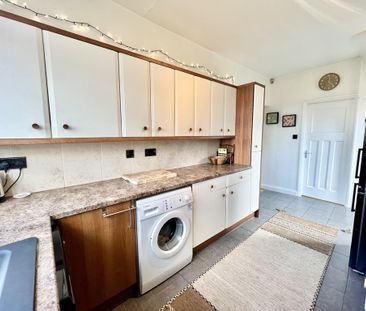 3 bedroom semi-detached house to rent - Photo 6