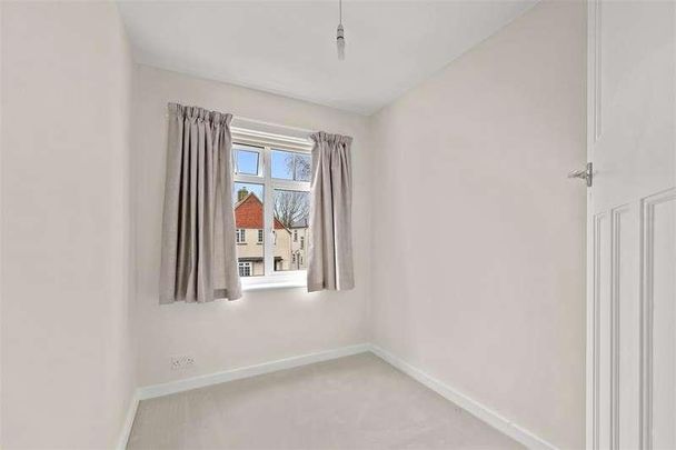 Tower Road, Epping, CM16 - Photo 1