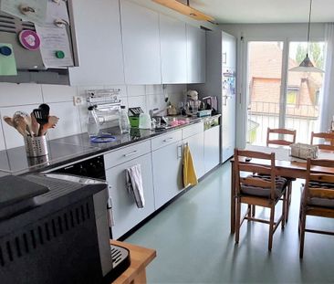 Grossartige Familienwohnung im 3. OG mit Balkon, Spielplatz und Ein... - Photo 2