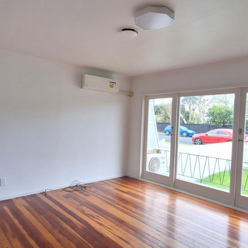 Renovated 2-Bedroom Waterview Unit – Move-In Ready! - Photo 1