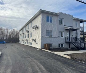 1 mois gratuit - Logement 5 1/2 demi Sous-sol - Salaberry-de-Valley... - Photo 2