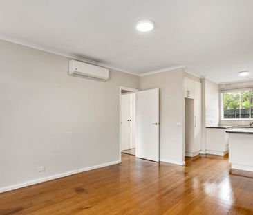 4/6 Normanby Street, Hughesdale - Photo 1