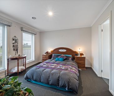 52 Hammersmith Circuit Traralgon VIC - Photo 2