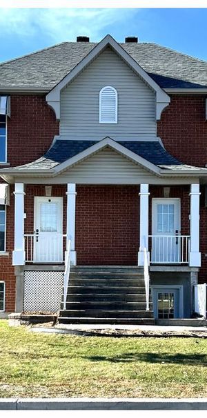 Luxueux • 4 1/2 • 535 Des Sources Sainte Anne des Plaines J5N4A Prix du Loyer valide 30 Juin 2027 - Photo 1