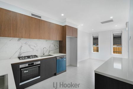 NEAR NEW MODERN GRANNY FLAT!!! - Photo 3