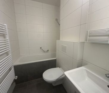 Bel appartement rénovél de 2,5 pièces au 5ème étage - Photo 3