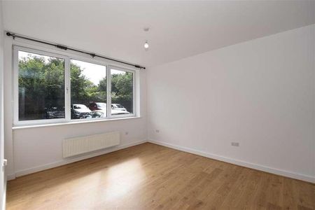 Cantelupe Road, East Grinstead, RH19 - Photo 2