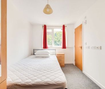 £557 p/w (£2,414 pcm) - Photo 2