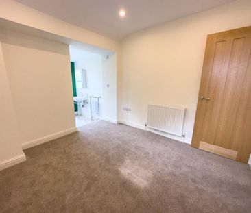 2 bedroom detached house to rent - Photo 5