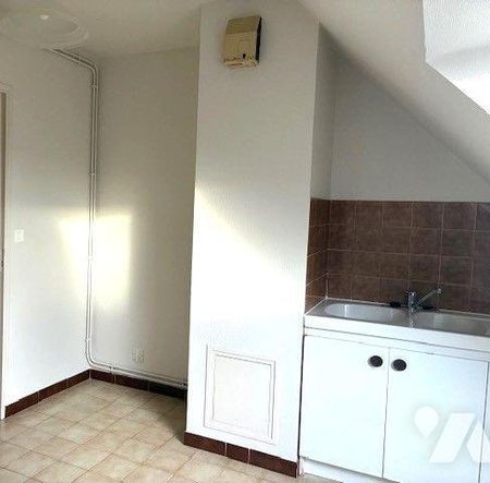 A LOUER : Un appartement de type F1 Bis de 35m² situé au 4ème étage avec ascenseur à AVALLON R... - Photo 5
