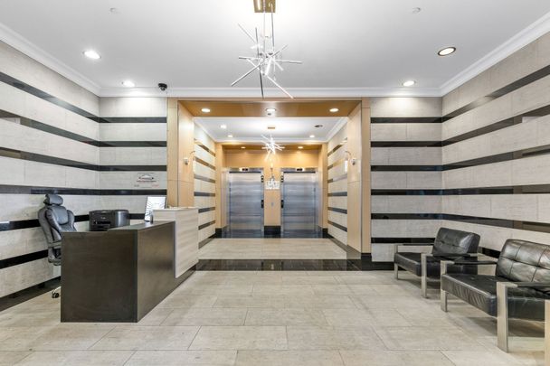 1235 Rue Bishop, #724 - Photo 1