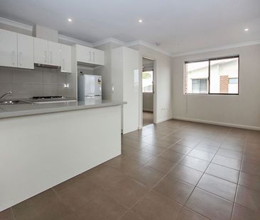 2x2 APARTMENT LIVING (WATER USAGE & GAS INCLUDED) - Photo 6