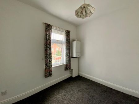 4 bedroom terraced house to rent - Photo 4