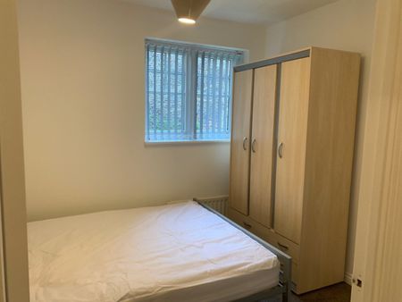 2 Bed Flat, Tavistock Close, LS12 - Photo 3