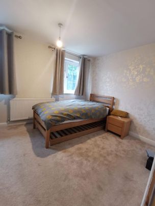 4 bedroom semi-detached house to rent - Photo 1