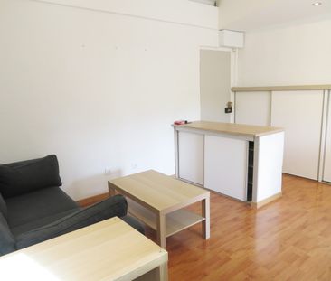 Studio Meublé, 25m², Av Carnot, Nîmes centre, 430€ H.C - Photo 1