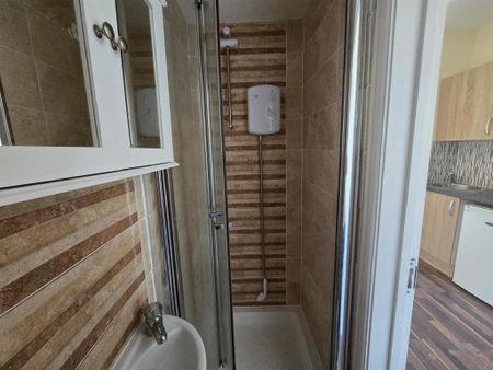 Studio to rent - Photo 4