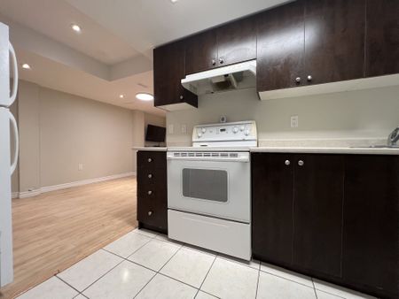 For Lease - 3866 Freeman Terrace Unit# Basement, Mississauga, Ontario - Photo 4