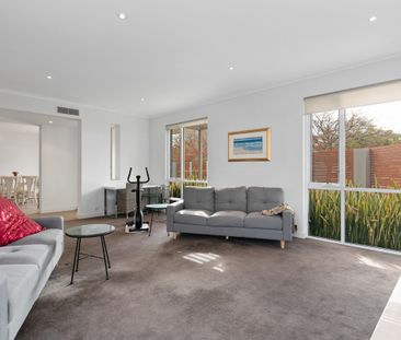 Spacious Townhouse – Burswood Peninsula Estate. - Photo 3