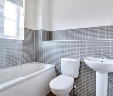 2 bedroom maisonette to rent - Photo 5