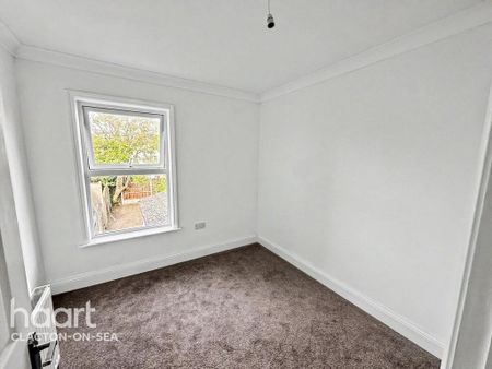3 bedroom end of terrace house to rent - Photo 3