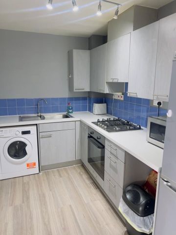 Room in a Shared Flat, Thames View, IG1 - Photo 3