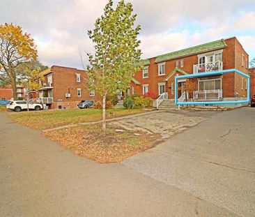 3010 Rue Sherbrooke E. - Photo 3