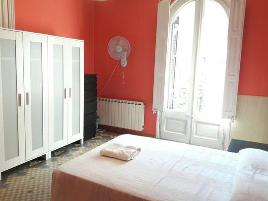 Carrer de Mallorca, Barcelona, Catalonia 08037 - Photo 1